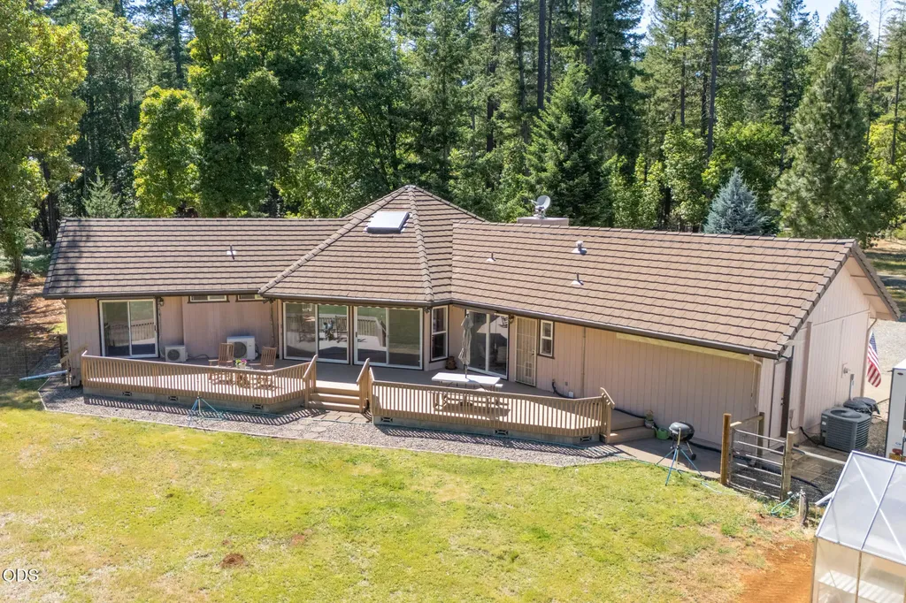 1133 Idlewild Drive Cave Junction OR 97523