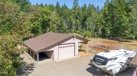 1133 Idlewild Drive Cave Junction OR 97523