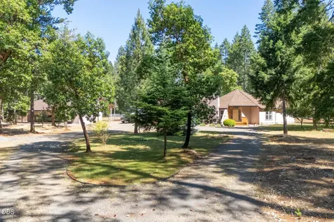 1133 Idlewild Drive Cave Junction OR 97523