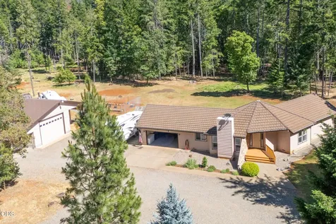 1133 Idlewild Drive Cave Junction OR 97523
