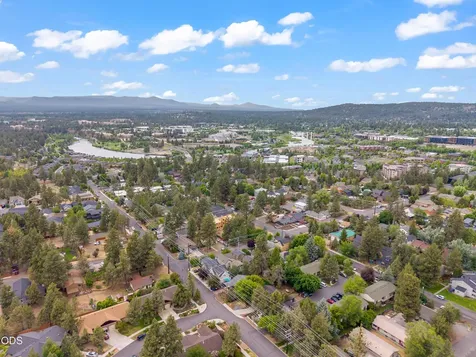 1009 SW Crosscut Court Bend OR 97702