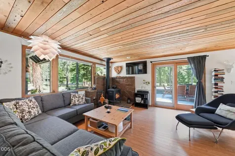 71105 Meadow Grass Circle Black Butte Ranch OR 97759