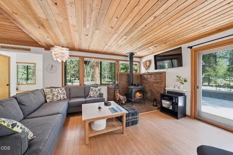 71105 Meadow Grass Circle Black Butte Ranch OR 97759