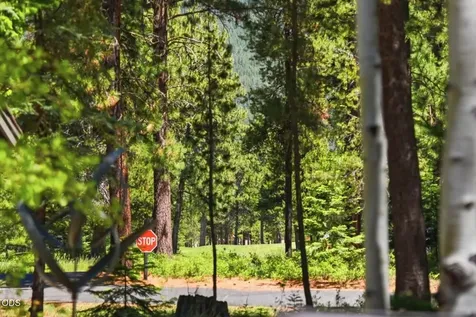 71105 Meadow Grass Circle Black Butte Ranch OR 97759
