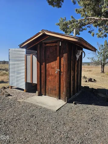 13729 SW Airfield Lane Culver OR 97734