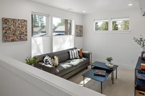 1051 W Linda Avenue Sisters OR 97759