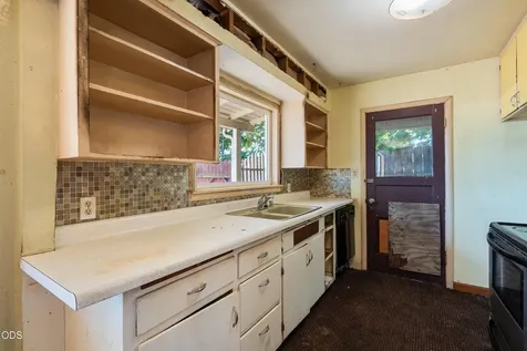 1004 S Grape Street Medford OR 97501