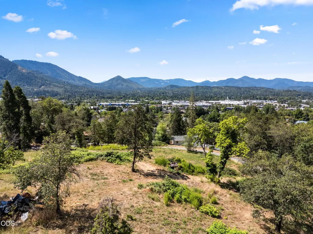 701 NE Tokay Grants Pass OR 97526