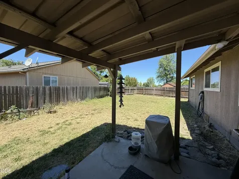 2661 Aztec Avenue Medford OR 97501