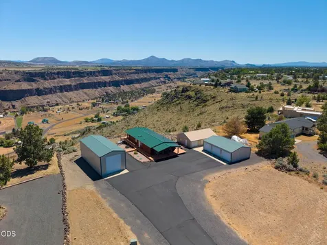 13601 SW Peninsula Drive Terrebonne OR 97760