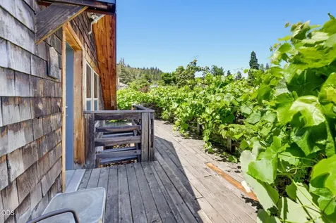 326 N Main Street Ashland OR 97520