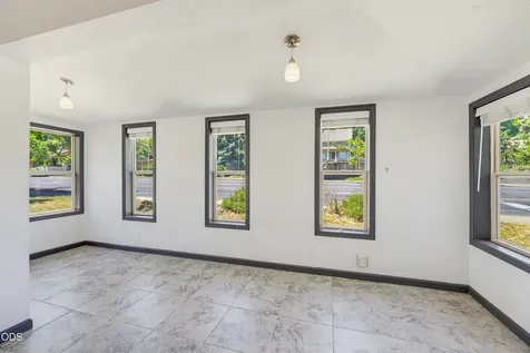 326 N Main Street Ashland OR 97520