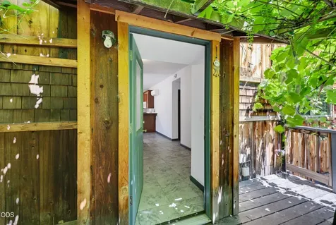 326 N Main Street Ashland OR 97520