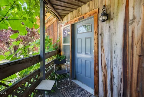 326 N Main Street Ashland OR 97520