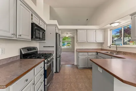 2690 SW Trinity Way Grants Pass OR 97527