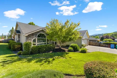 2690 SW Trinity Way Grants Pass OR 97527
