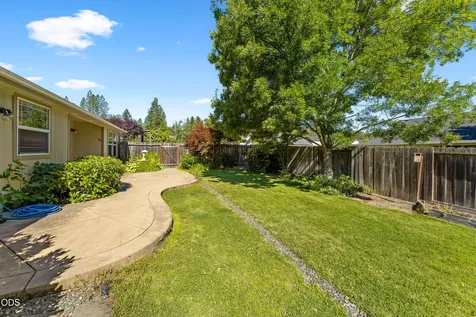 2690 SW Trinity Way Grants Pass OR 97527