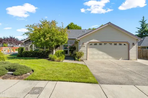 2690 SW Trinity Way Grants Pass OR 97527