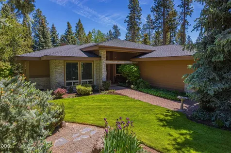 57944 Bunker Lane Sunriver OR 97707