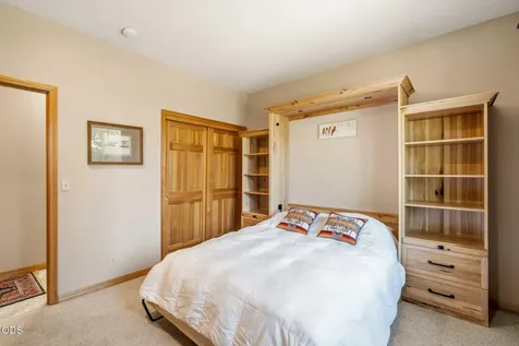 57944 Bunker Lane Sunriver OR 97707