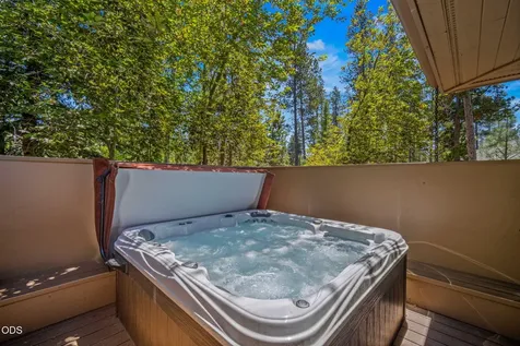 57944 Bunker Lane Sunriver OR 97707