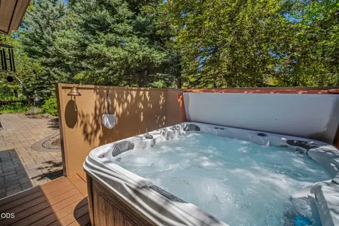 57944 Bunker Lane Sunriver OR 97707