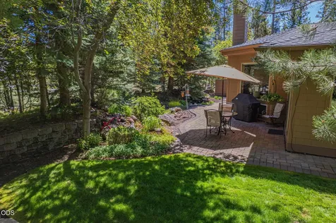 57944 Bunker Lane Sunriver OR 97707