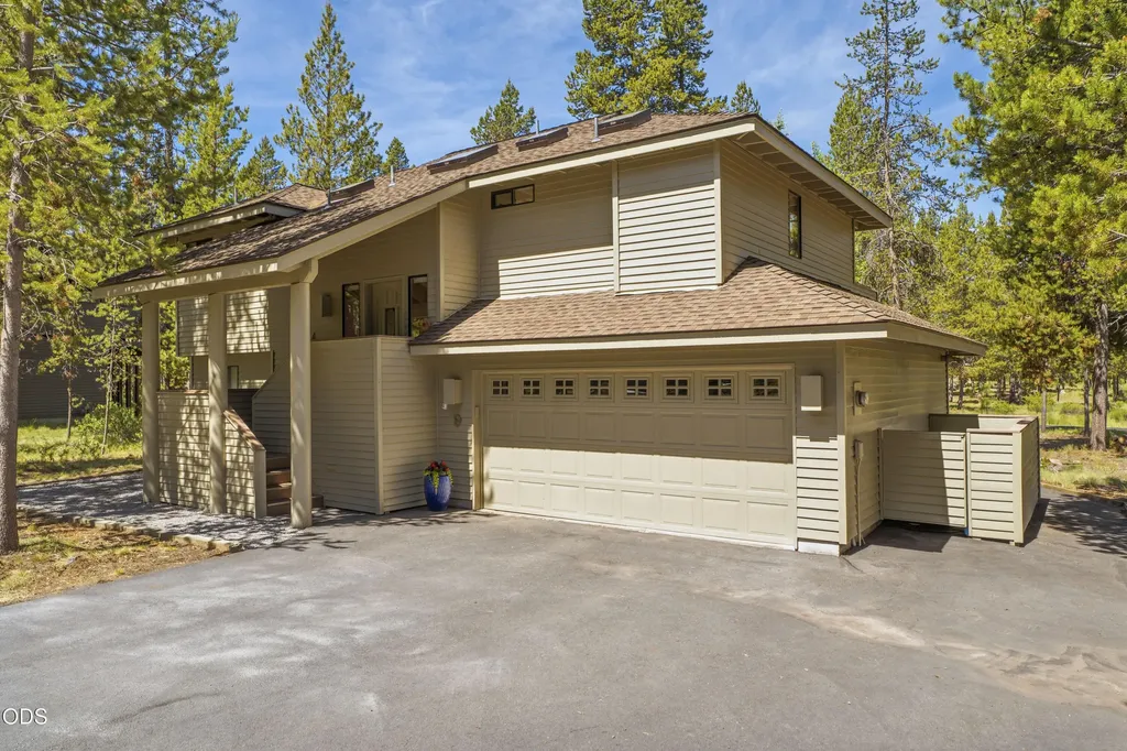 57691 Splitrock Lane Sunriver OR 97707