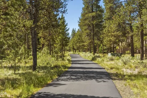 57691 Splitrock Lane Sunriver OR 97707