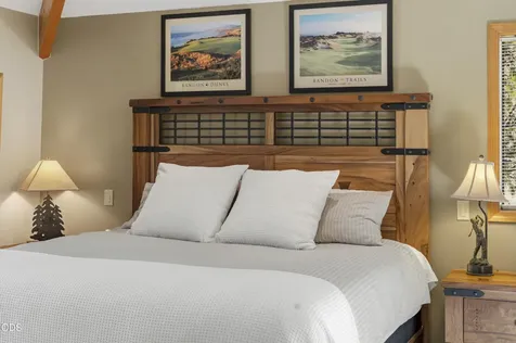 57691 Splitrock Lane Sunriver OR 97707