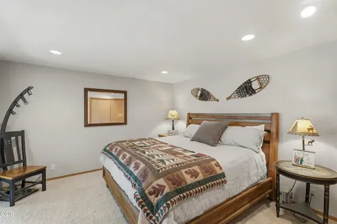 57691 Splitrock Lane Sunriver OR 97707