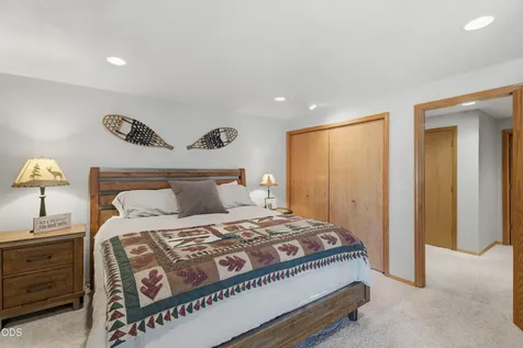 57691 Splitrock Lane Sunriver OR 97707