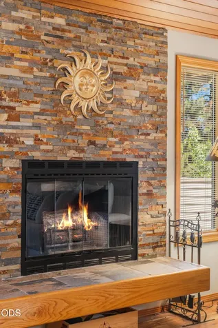 57691 Splitrock Lane Sunriver OR 97707