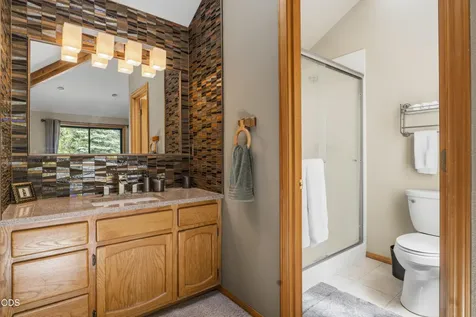 57691 Splitrock Lane Sunriver OR 97707