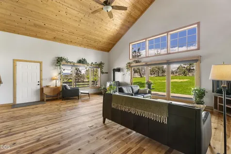 6801 SW Mcvey Avenue Redmond OR 97756