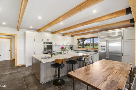 6801 SW Mcvey Avenue Redmond OR 97756