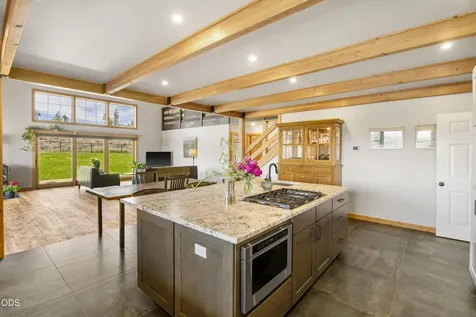6801 SW Mcvey Avenue Redmond OR 97756