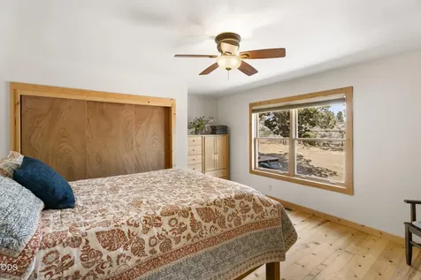 6801 SW Mcvey Avenue Redmond OR 97756