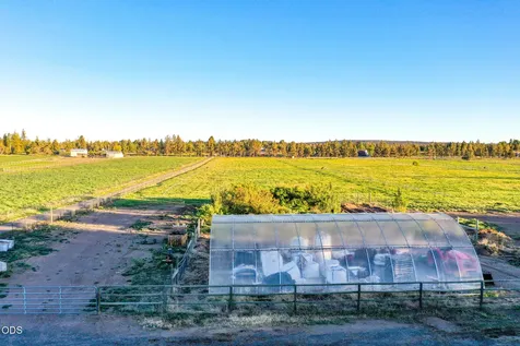6801 SW Mcvey Avenue Redmond OR 97756