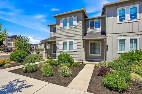 2598 NW Spruce Cone Redmond OR 97756