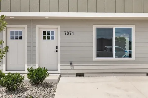 7871 Houston Loop White City OR 97503
