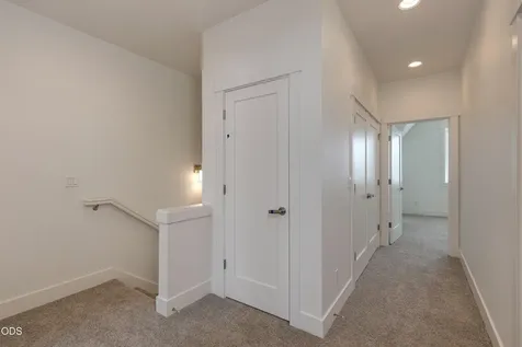 413 NE Moonwake Lane Depoe Bay OR 97341
