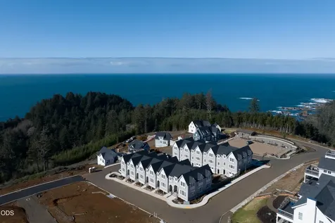 413 NE Moonwake Lane Depoe Bay OR 97341