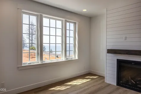 413 NE Moonwake Lane Depoe Bay OR 97341