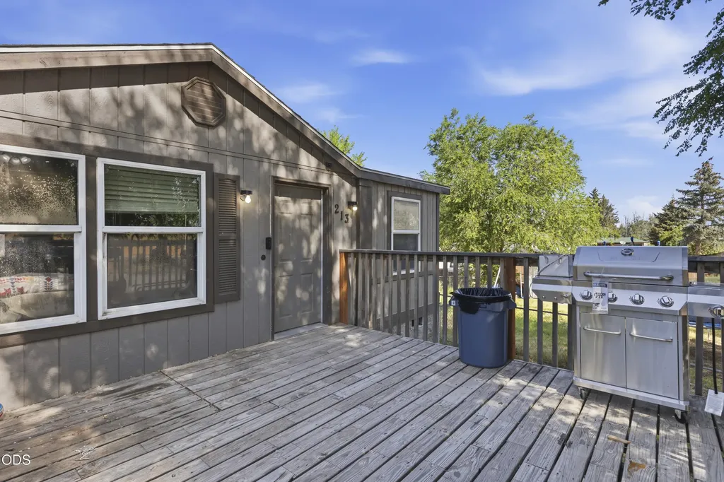 213 Butte Avenue Metolius OR 97741