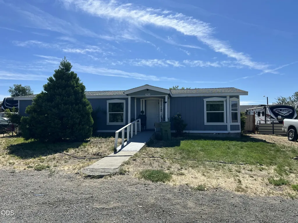 620 E Viewpoint Drive Culver OR 97734