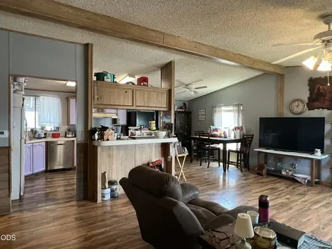 620 E Viewpoint Drive Culver OR 97734