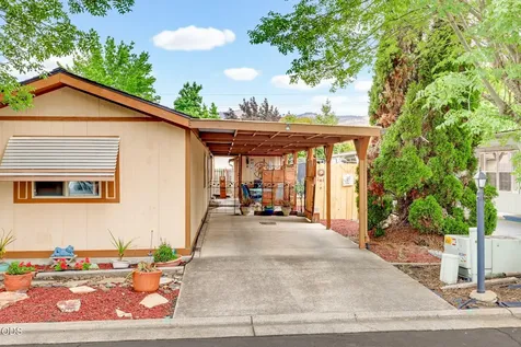 4624 S Pacific Phoenix OR 97535