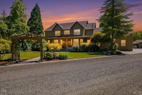 106 Green Valley Road Oakland OR 97462