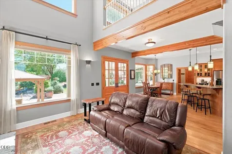 106 Green Valley Road Oakland OR 97462